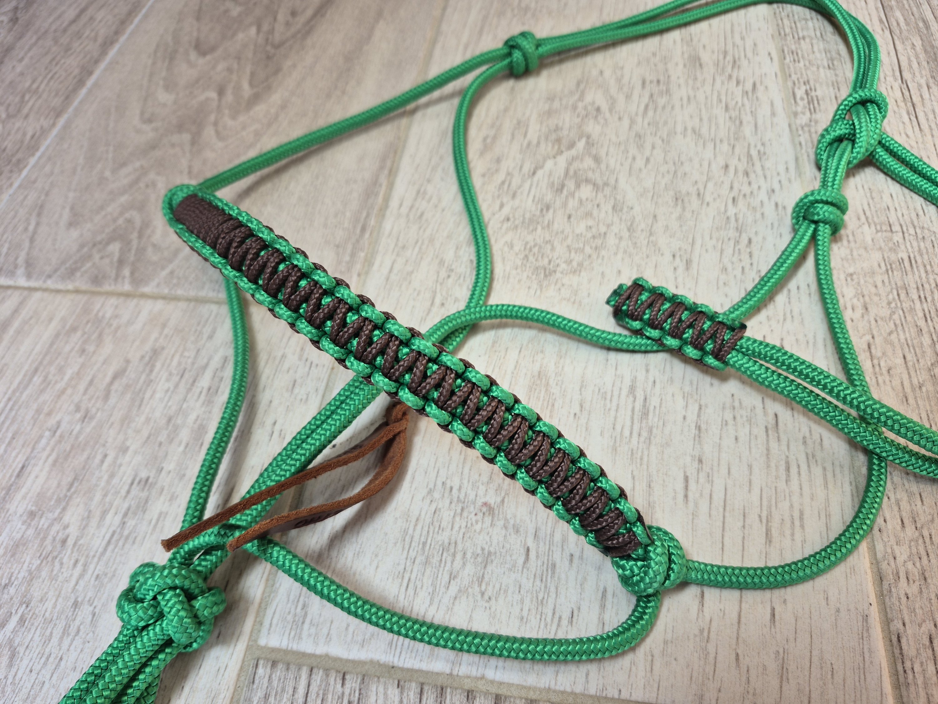 COB Licol vert herbe macramé vert herbe et marron