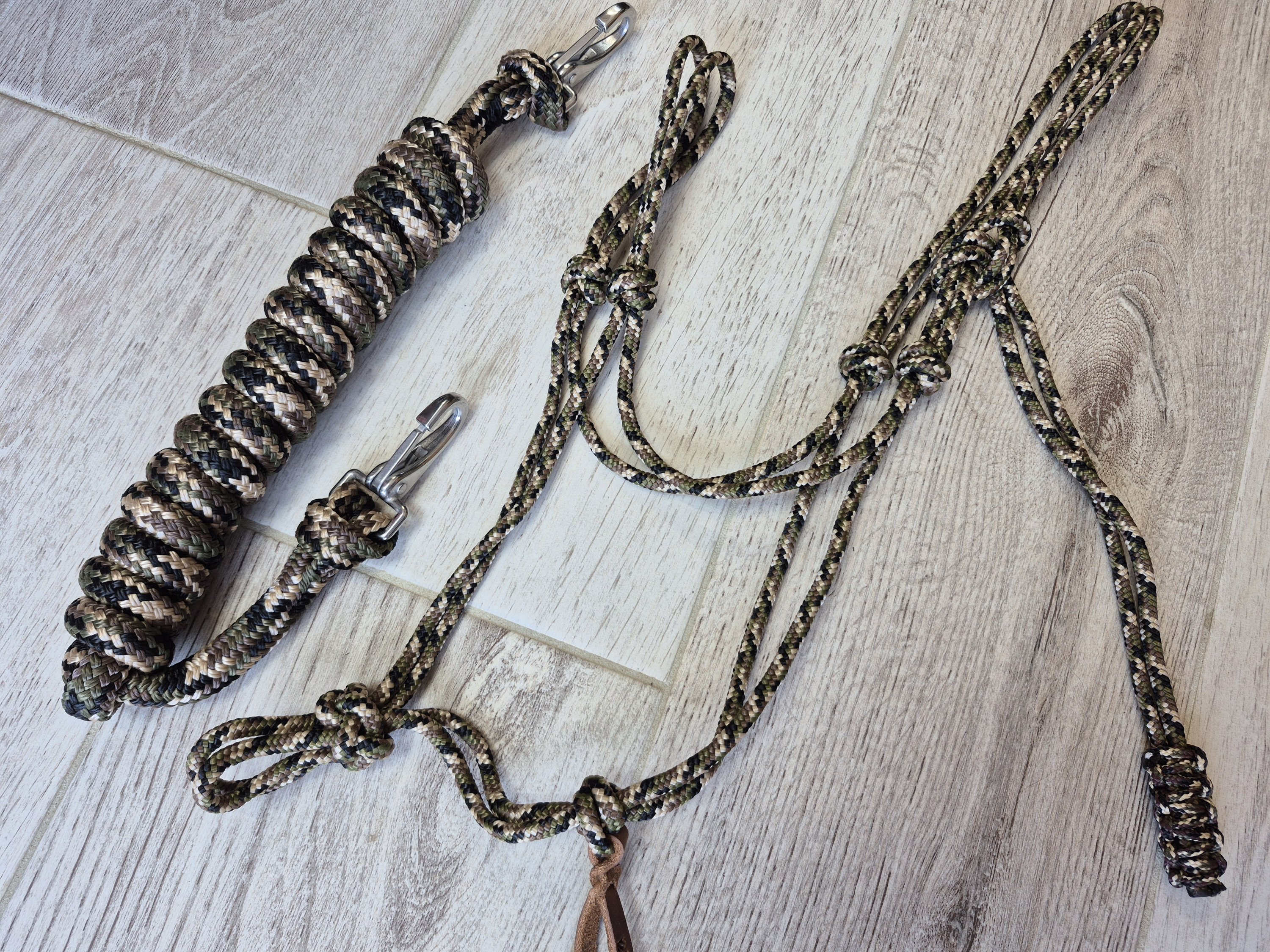 COB Licol militaire et rênes 2.5m assortie